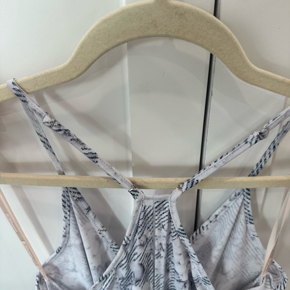 BCBGeneration Floral Wrap Dress in Blue and White - Picture 5 of 9